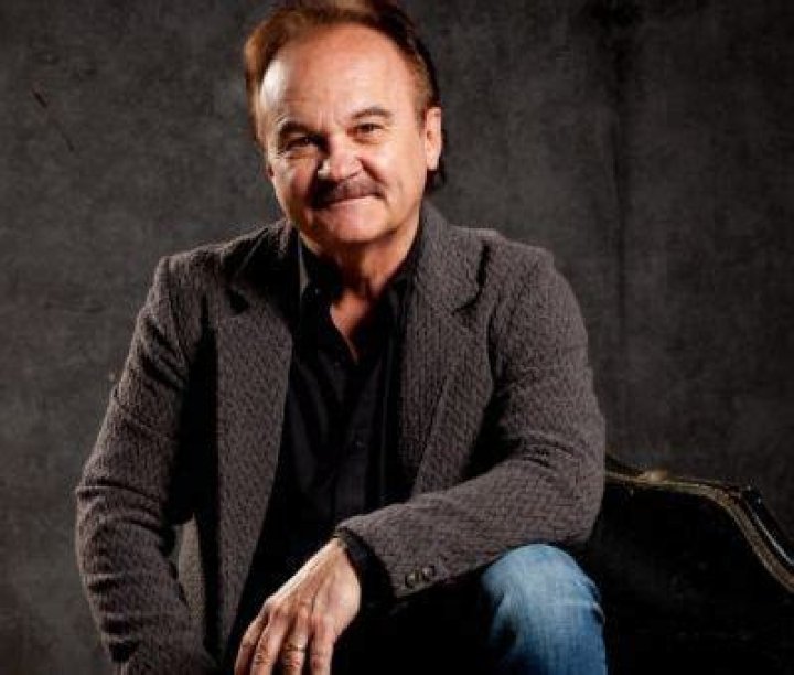 After Two Failed Marriages, Jimmy Fortune Is Still Going Strong With His Wife And Seven Children
