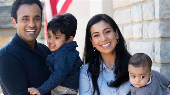 Alycia Baumgardner Parents - Boyfriend, Net Worth And Family