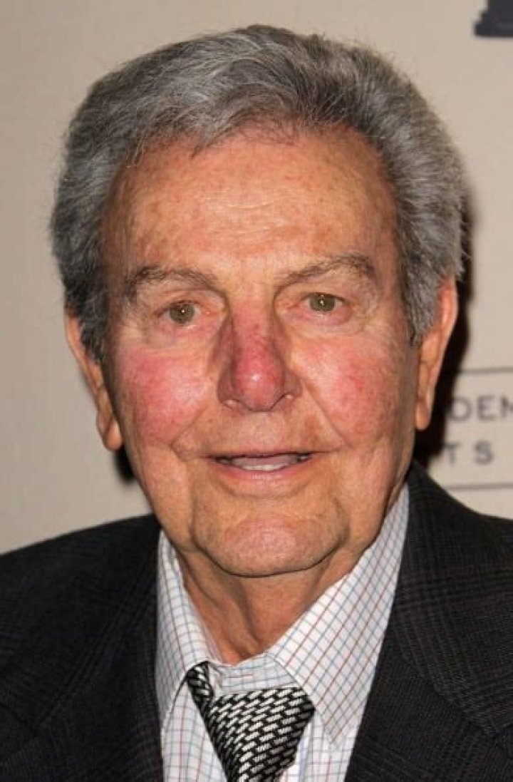 Mike Connors Net Worth | SnogBlogy