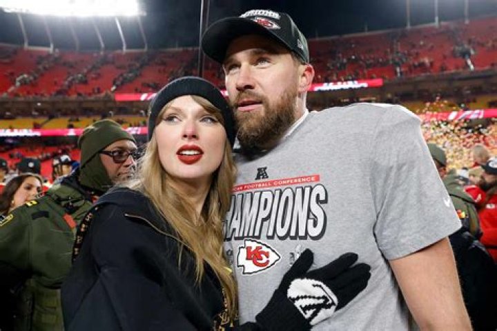 Travis Kelce leaves Chiefs game in '1989' outfit with Taylor Swift