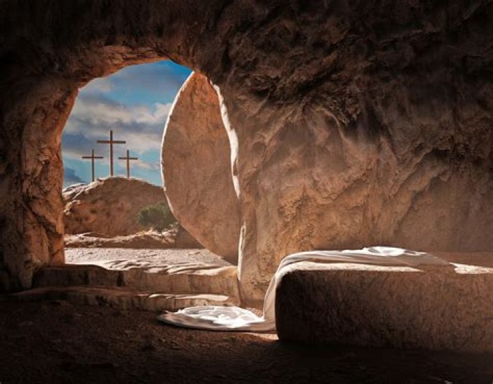 What is the significance of the folded napkin in Christs tomb after the resurrection?
